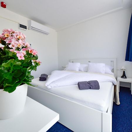 Zama Hotel Zamárdi Exteriér fotografie